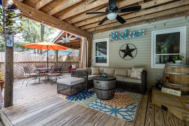 826 W 43rd St, Houston, TX 77018 - photo 2