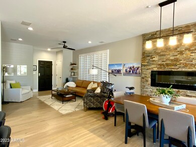 1938 W Whitman Ct