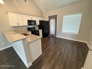 753 Bennett Cir, Byhalia, MS 38611 - photo 7