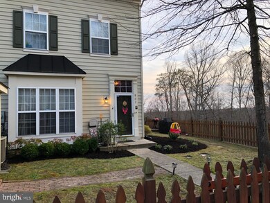 801 Oyster Ct, Odenton, MD 21113 - photo 3