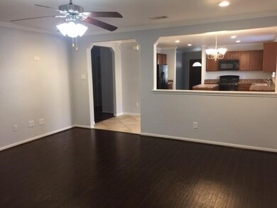 8807 Kaeling Meadow Ct, Houston, TX 77075 - photo 6