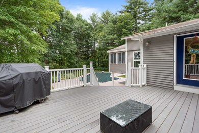 9 Chasebrook Cir, Litchfield, NH 03052 - photo 4