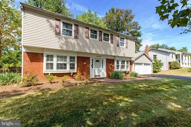 4104 Middle Ridge Dr, Fairfax, VA 22033 - photo 4