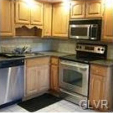 822 Main St unit 2nd Floor, Bethlehem, PA 18018 - photo 3