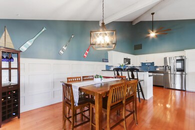 303 Deerpath E unit B, Fontana, WI 53125 - photo 3