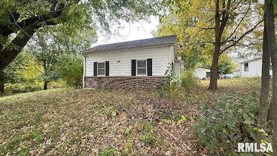 113 N Adams St, Clayton, IL 62324 - photo 2