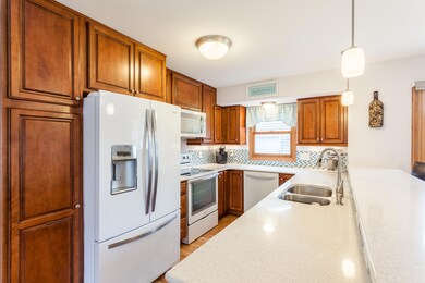 2253 Fallcreek Ct, Grand Forks, ND 58201 - photo 6