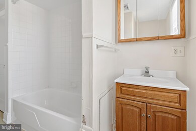 445 A N Second unit 2ND FLR, Lemoyne, PA 17043 - photo 6
