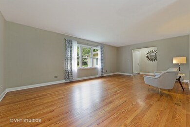 1513 Swallow St, Naperville, IL 60565 - photo 3