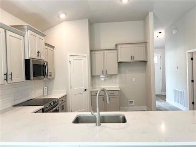 4050 Leighton Place Dr, Mobile, AL 36693 - photo 4