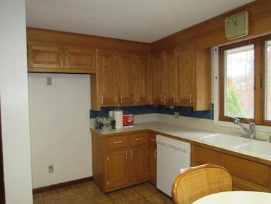 3 Sycamore Ave, Salem, NH 03079 - photo 3