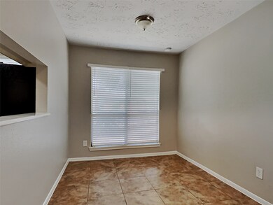 7826 Gatehouse Dr, Houston, TX 77040 - photo 6