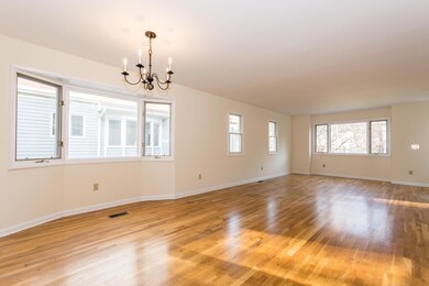 8 Hollow Wood Ln unit B, Greenwich, CT 06831 - photo 5