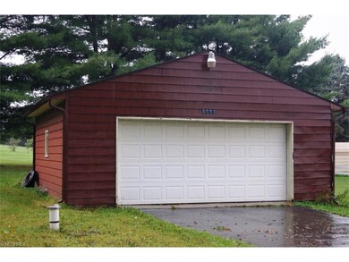 DRIVE RIGHT INTO YOUR 2 CAR GARAGE