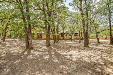 5516 Burleson Oaks Dr, Burleson, TX 76028 - photo 2