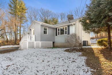 33 Mammoth Rd, Londonderry, NH 03053 - photo 2