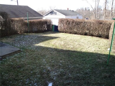 310 Augusta St, Pittsburgh, PA 15211 - photo 4