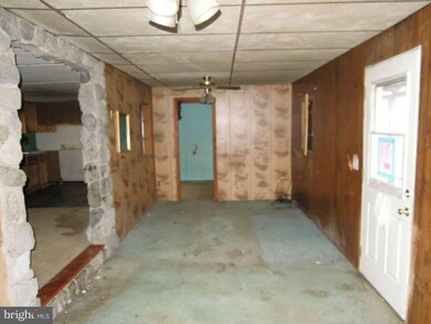 7148 Winchester Ave, Inwood, WV 25428 - photo 7