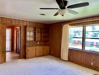 1015 Rhodes Dr, Tyler, TX 75701 - photo 3