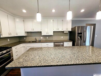 4910 S 90th St, Omaha, NE 68127 - photo 6