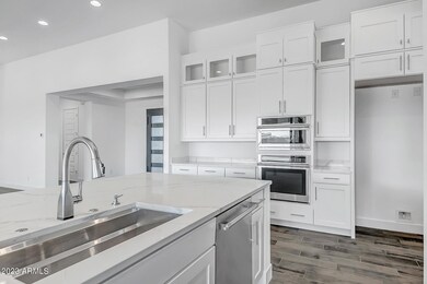 ELE 1280 Kitchen