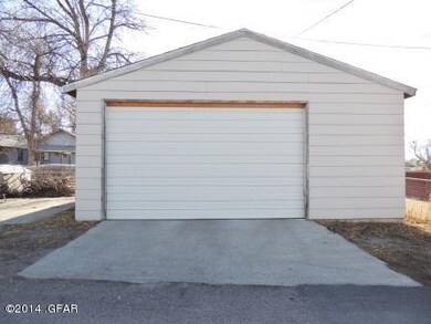 1805 2nd Ave So 007