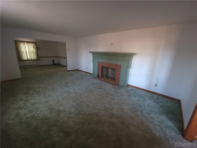 880 E Magnolia Ave, West Point, VA 23181 - photo 4