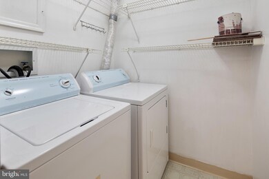 404 Waters Edge Dr unit 404, Newark, DE 19702 - photo 6