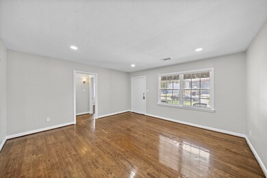 4816 Moore St, Houston, TX 77009 - photo 4