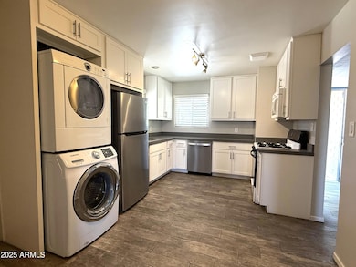 1725 S Farmer Ave, Tempe, AZ 85281 - photo 6