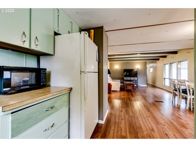 Kitchen/Living Room