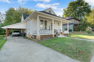 07-camera 6 E 8th Street-13