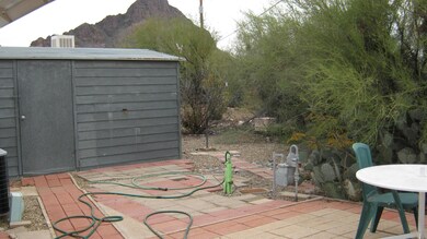 Paver back area w/storage bldg.