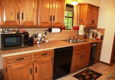 9845 Lakeshore Dr, Tyler, TX 75707 - photo 2