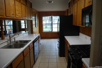 8814 Apache Trail, San Antonio, TX 78255 - photo 4