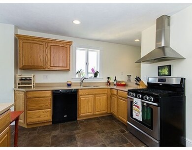 37 Sargent St unit 3, Cambridge, MA 02140 - photo 3