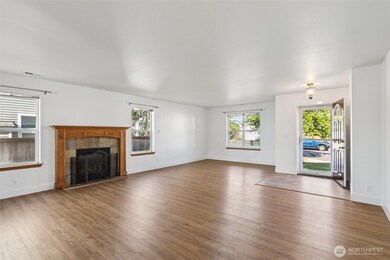 114 Weaver St NE, Orting, WA 98360 - photo 6