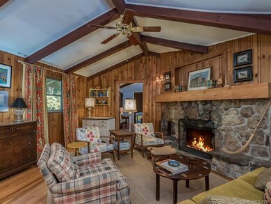 15.9 x 15.11 Great Room
