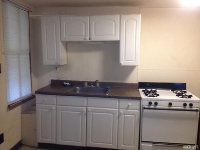 225 E Maple St unit Rear, Allentown, PA 18109 - photo 3