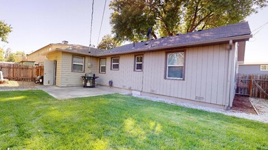 707 SE 9th St, Grants Pass, OR 97526 - photo 3