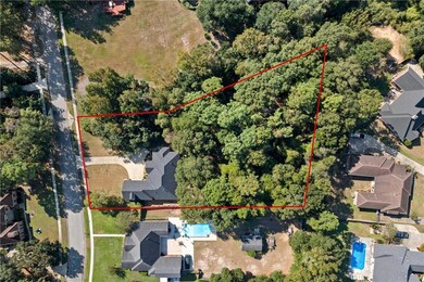 Privacy. Over an acre,, Yard goes beyond fence