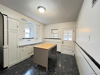 6430 Bancroft Ave, Saint Louis, MO 63109 - photo 5