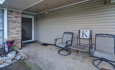 302 De la Cruz St, Weatherford, TX 76085 - photo 5
