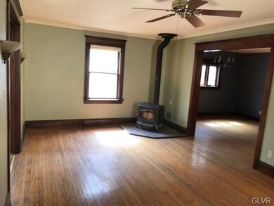 811 W Lafayette St, Easton, PA 18042 - photo 5