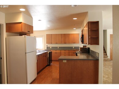 306 Adams Dr, Canyon City, OR 97820 - photo 4