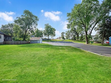 155 S Oakwood Ave, West Chicago, IL 60185 - photo 2