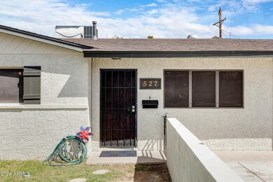527 S Stewart-4