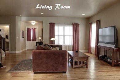 833 N Haskell St, Central Point, OR 97502 - photo 4