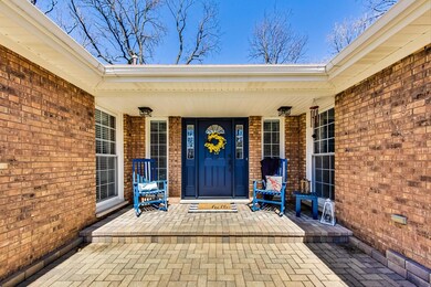 4100 Oaksbury Ln, Rolling Meadows, IL 60008 - photo 3