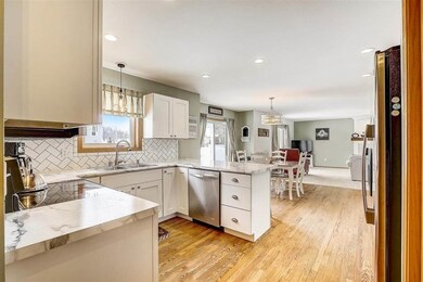 890 Longwood Dr, Oregon, WI 53575 - photo 5